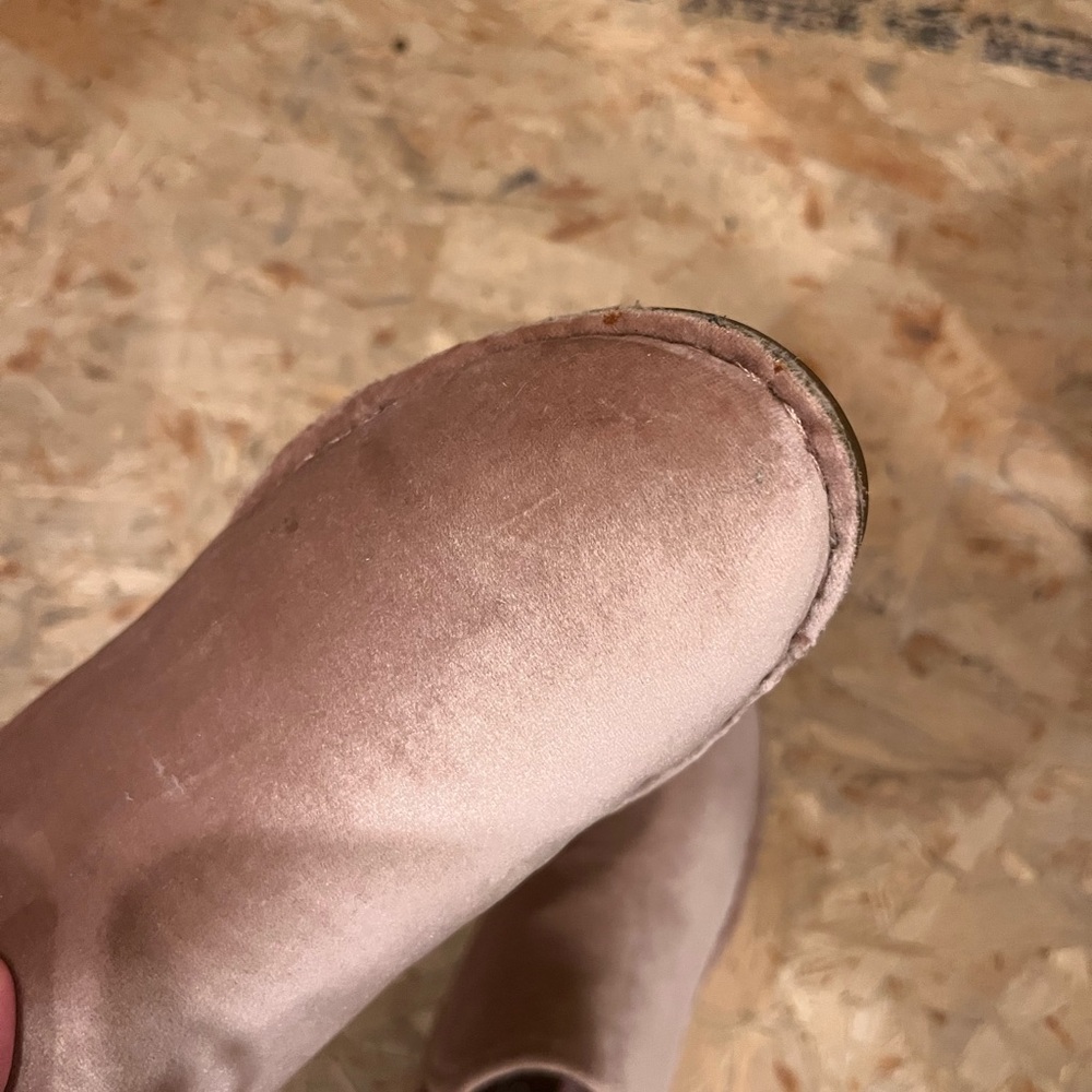 BOBS from Skechers Pink Velvet Ankle Boots - Memory Foam - Size 6 - Picture 5 of 6